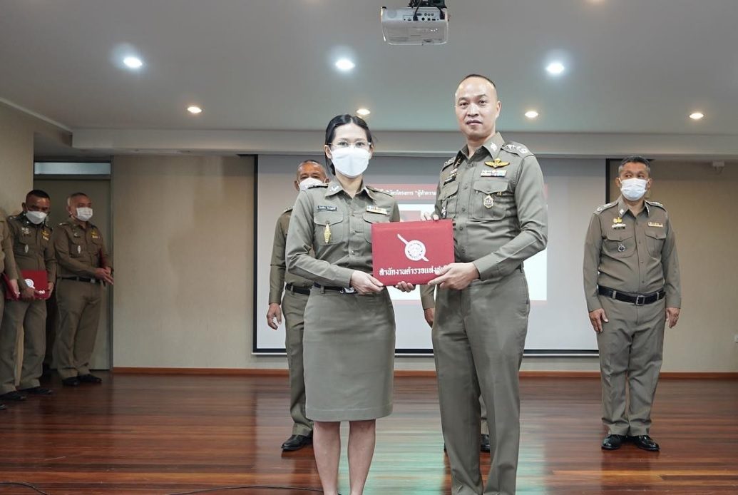 พล.ต.ท.ไตรงค์ ผิวพรรณ ผบช.กมค./ประธานฯ เข้าร่วมประชุมบริหารสำนักงานกฎหมายและคดี ครั้งที่ ๑/๒๕๖๖ และจัดพิธีมอบเกียรติบัตรโครงการ “ทำดี มีรางวัล” ,โครงการ “ผู้ทำความเห็นแย้งทางคดี ดีเด่น” และโครงการอาหารกลางวันที่ ครั้งที่ ๔/๒๕๖๖