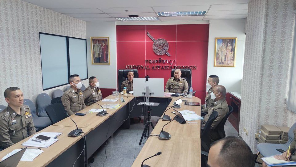 พล.ต.ท.ไตรรงค์ ผิวพรรณ ผบช.กมค. เข้าร่วมชี้แจงในการประชุมของคณะกรรมการกฤษฎีกาเพื่อพิจารณาร่างพระราชกำหนดแก้ไขเพิ่มเติม พ.ร.บ.ป้องกันและปราบปรามการทรมานฯ โดยมี พล.ต.ท นิรันดร เหลื่อมศรี ผู้ช่วย ผบ.ตร. เป็นผู้แทนของ ตร.